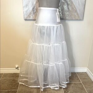 Grace Karin White Tiered Maxi petticoat small NWT